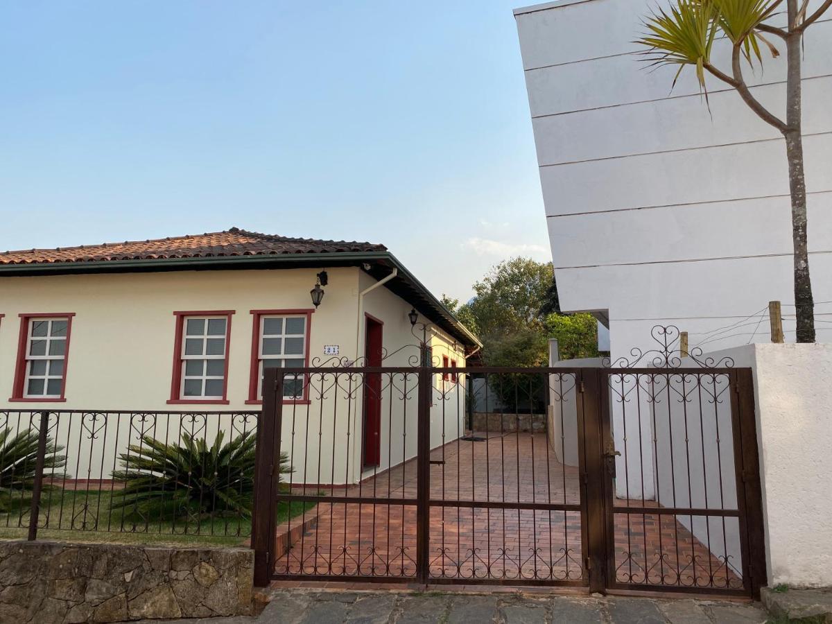 Vila Casa No Centro Historico De Catas Altas Exteriér fotografie